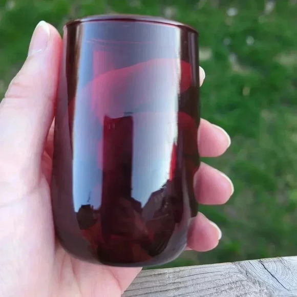Ruby  Red glassware - Picture 6 of 10